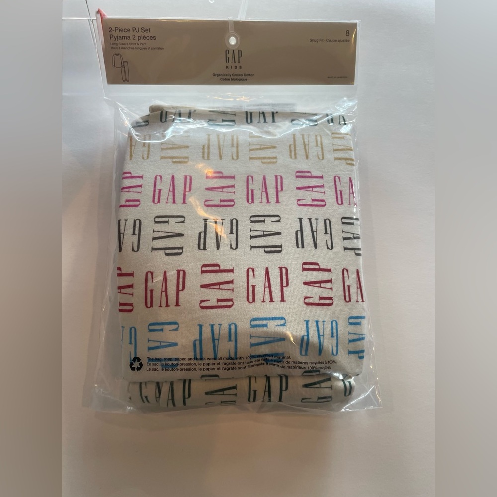 GAP Kids Logo Blanket with Multicolor Accents